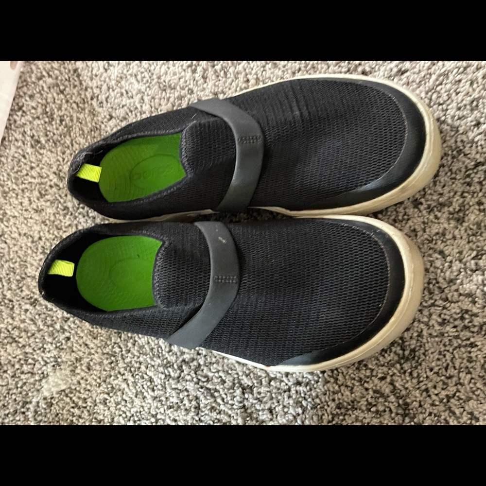 Oofos Black OOmg Low Womens Comfort Shoe Size 9/40